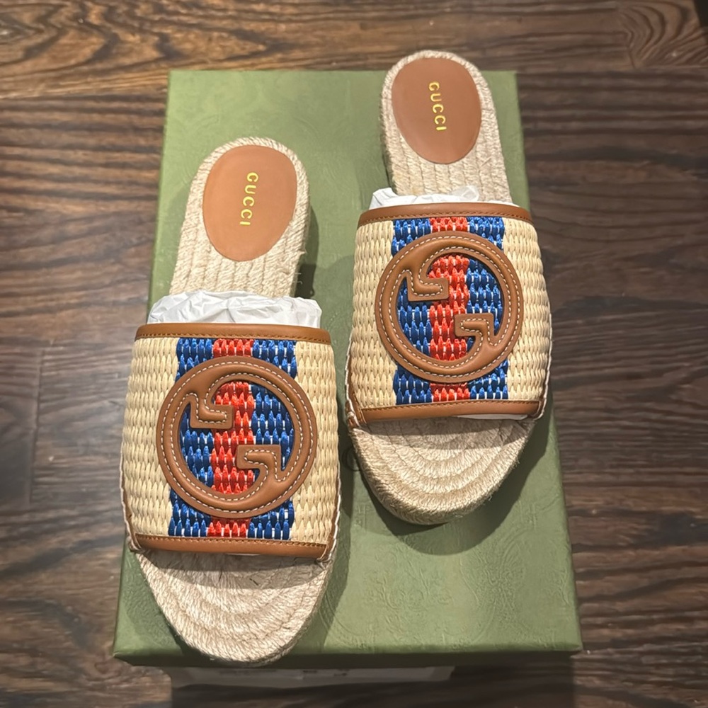 Gucci Interlocking GG Raffia Espadrille Slip on Sandals NWB